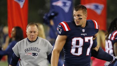 Rob Gronkowski Heartily Endorses Bill Belichick at UNC During LA Bowl Broadcast