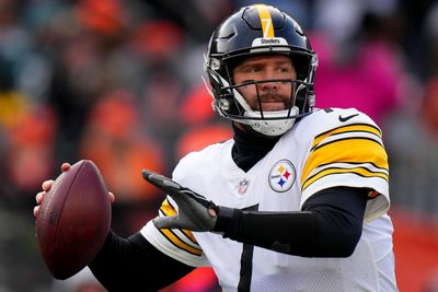 Former Steelers QB frustrated by botched plays in Week 15 loss