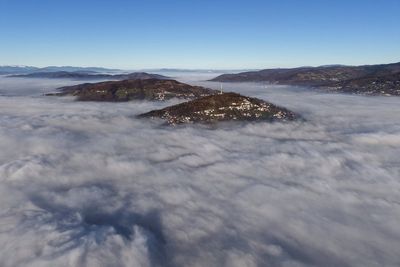 Flights grounded as toxic smog blankets European capital