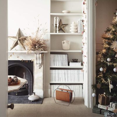 Hosting this Christmas but don’t want to miss out on the festivities? Interval cleaning will help you work smarter and not harder to keep your home clean