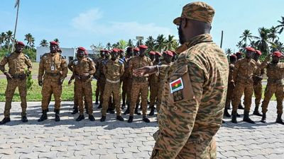 Burkina Faso releases four French nationals after detaining them for a year