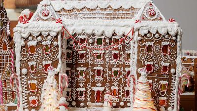 Gingerbread City: architects sculpt London out of the season's favourite treat