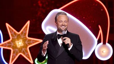 Nate Bargatze CBS Christmas special airs tonight, December 19