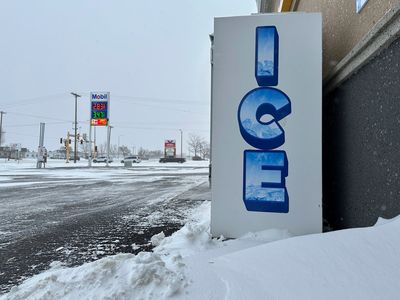 Snow, ice and strong winds make for dangerous conditions in upper Midwest