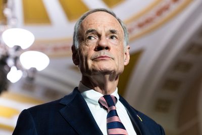 Retiring Sen. Tom Carper talks bipartisanship and endorphins - Roll Call