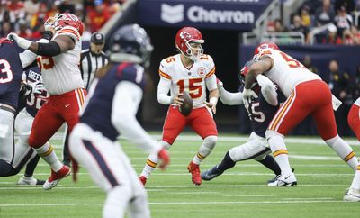 Report: Chiefs QB Patrick Mahomes to start vs. Texans in Week 16