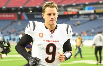 Joe Burrow actually gifted his Bengals offensive line Katana swords for Christmas