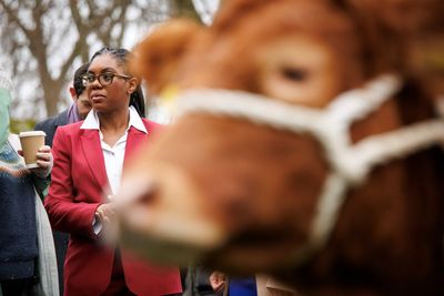 Kemi Badenoch meets Jeremy Clarkson amid backlash over Starmer’s tractor tax