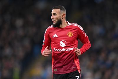 Is Manchester United defender Noussair Mazraoui injured this weekend? Premier League injury update