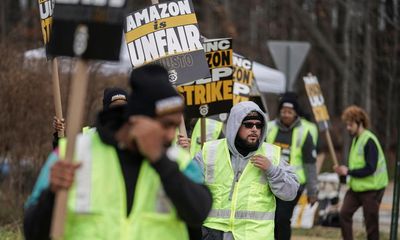 First Thing: US Amazon workers go on their ‘largest’ strike amid holiday rush