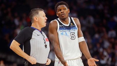 Anthony Edwards Frustrated With Timberwolves' Offense After Blowout Loss to Knicks