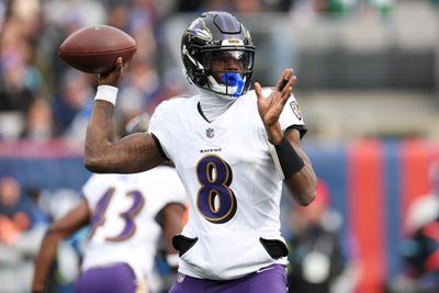 How close is Lamar Jackson to breaking the single season passer rating record?