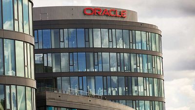 Oracle Downgraded To Sell On 'Surprisingly Uninspiring' Results After AI-Fueled Rally