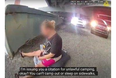 Kentucky Cop Detains Homeless Woman in Labor Waiting for Ambulance, Accuses Her of Lying: 'I'm Leaking Out'