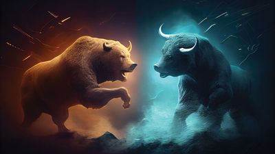 Dow Jones Futures: Bulls Fight Back After Sell-Off, Palantir Leads; Government Shutdown Averted