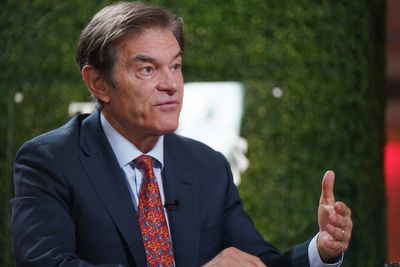 Dr. Oz’s net worth: The pop physician’s wealth after Trump appointment