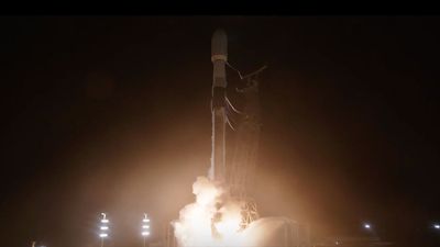 SpaceX launches 30 satellites on Bandwagon-2 rideshare mission (video)