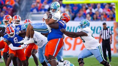 Desmond Watson, Florida's 449-Pound DL, Hits Heisman Pose After First Career Carry