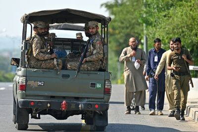 Pakistan Taliban Claim Raid Killing 16 Soldiers