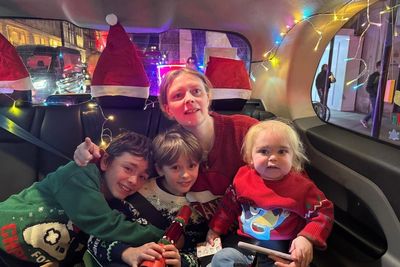 Cabbies give Christmas lights trip to children from Great Ormond Street Hospital