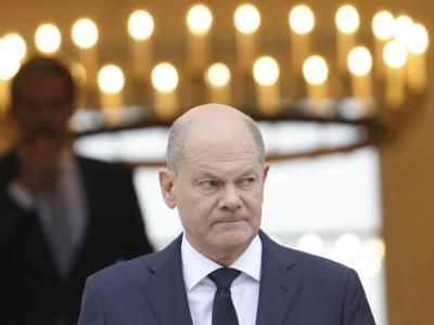 German Chancellor Scholz Expresses Concern For Car-Ramming Victims