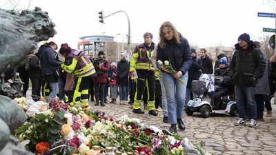 France 'shares the pain of the German people' as death toll from Christmas market attack rises