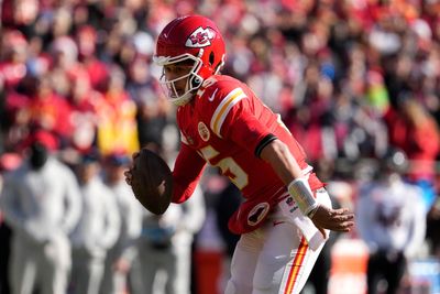 Kansas City Chiefs beat Houston Texans to close on top seed