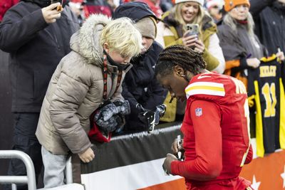 Chiefs WR Xavier Worthy sends positive message to fans after Week 16 win vs. Texans