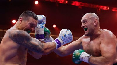 Boxing fans react to silent crowd in Riyadh: "You could hear a pin drop"