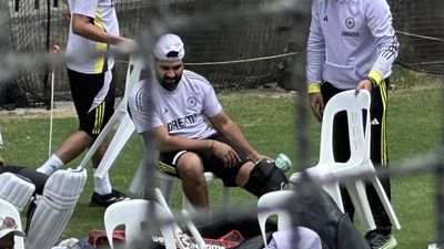 Rohit Sharma hit on the left knee while batting in the nets at the MCG
