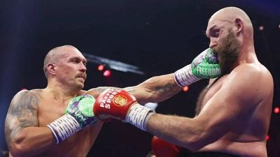 Oleksandr Usyk outshines Tyson Fury to retain world heavyweight crowns​