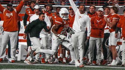 Texas Sends Message With Dominant Ground Game in CFP Win Over Clemson