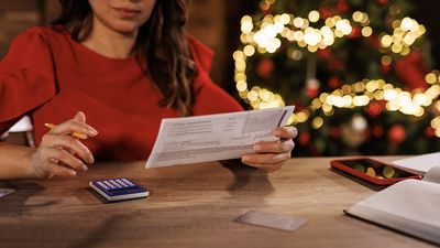 Expert reveals 5 simple tips that could help you save £300 on Christmas bills