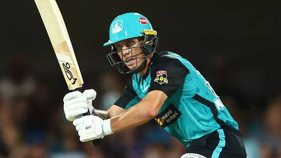 Dropped from Australia's Test squad, Nathan McSweeney lights up BBL with fiery 78. Watch