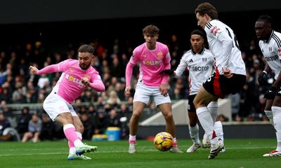 Ivan Juric watches on as solid Southampton claim point at Fulham