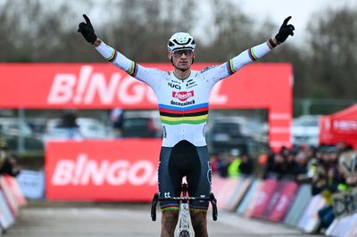 Mathieu van der Poel asserted his dominance yet again in Zonhoven World Cup