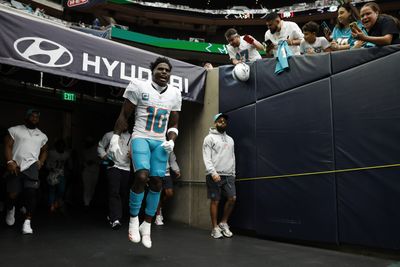 Is Tyreek Hill playing today? Injury updates for Dolphins WR