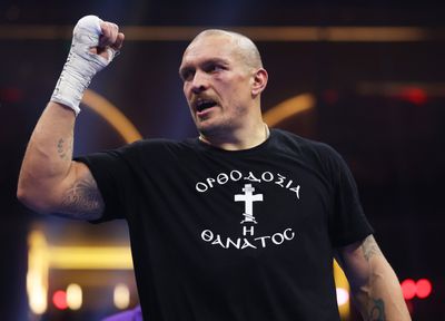 Oleksandr Usyk responds to Tyson Fury saying he was given ‘Christmas gift’ in decision win