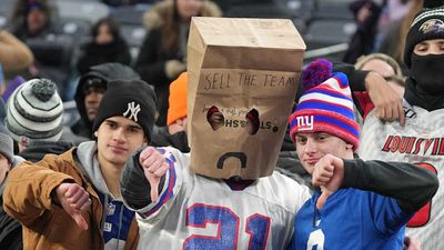 Giants on Brink of Making Embarrassing History With Another Ugly Loss