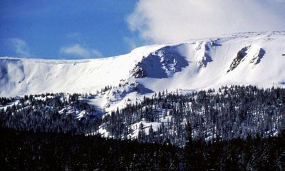 More than 170 snowboarders and skiers rescued after Colorado ski lift cracks