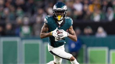 DeVonta Smith Had Simple Five-Word Explanation for Brutal Drop Late in Eagles' Loss