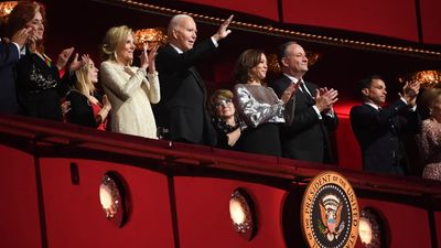 Kennedy Center Honors 2024 airs tonight with tributes to the Grateful Dead, Bonnie Raitt