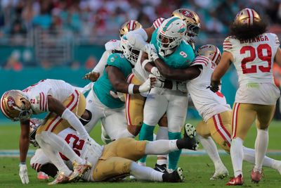 Jonnu Smith sets 2 Dolphins records in one drive