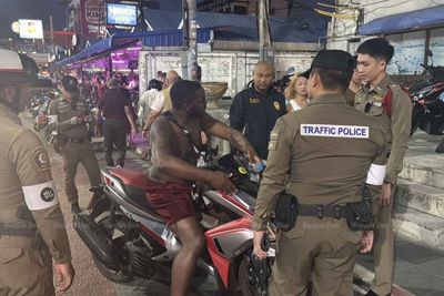 Pattaya visitor swallows traffic ticket