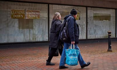 Starmer under pressure over promise to drive growth as UK economy flatlines