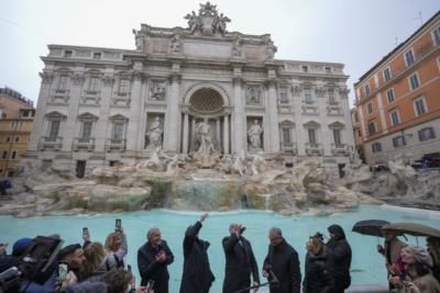 Rome's Trevi Fountain Reopens After Renovations For Jubilee