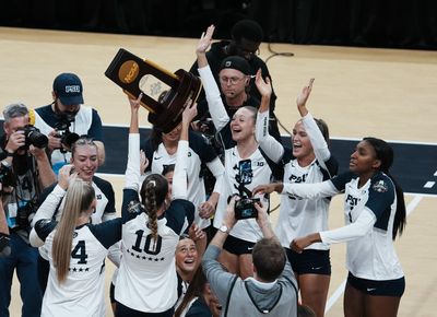 10 powerful Penn State volleyball photos of the Nittany Lions winning a championship