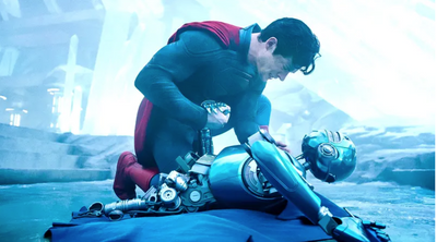 Who is that dying blue robot in the new 'Superman' trailer?