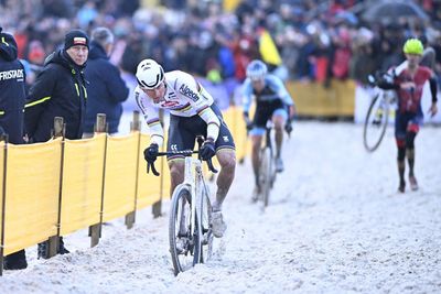 Mathieu van der Poel flawless through rain and sand to dominate Superprestige Mol-Zilvermeercross