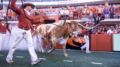 Peach Bowl Issues Statement Over Not Allowing Texas Mascot Bevo at CFP Quarterfinal